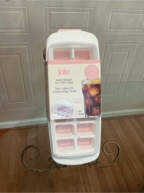 joie Spill Proof ICE CUBE TRAY with SPILL PROOF LID...LOT OF 2
